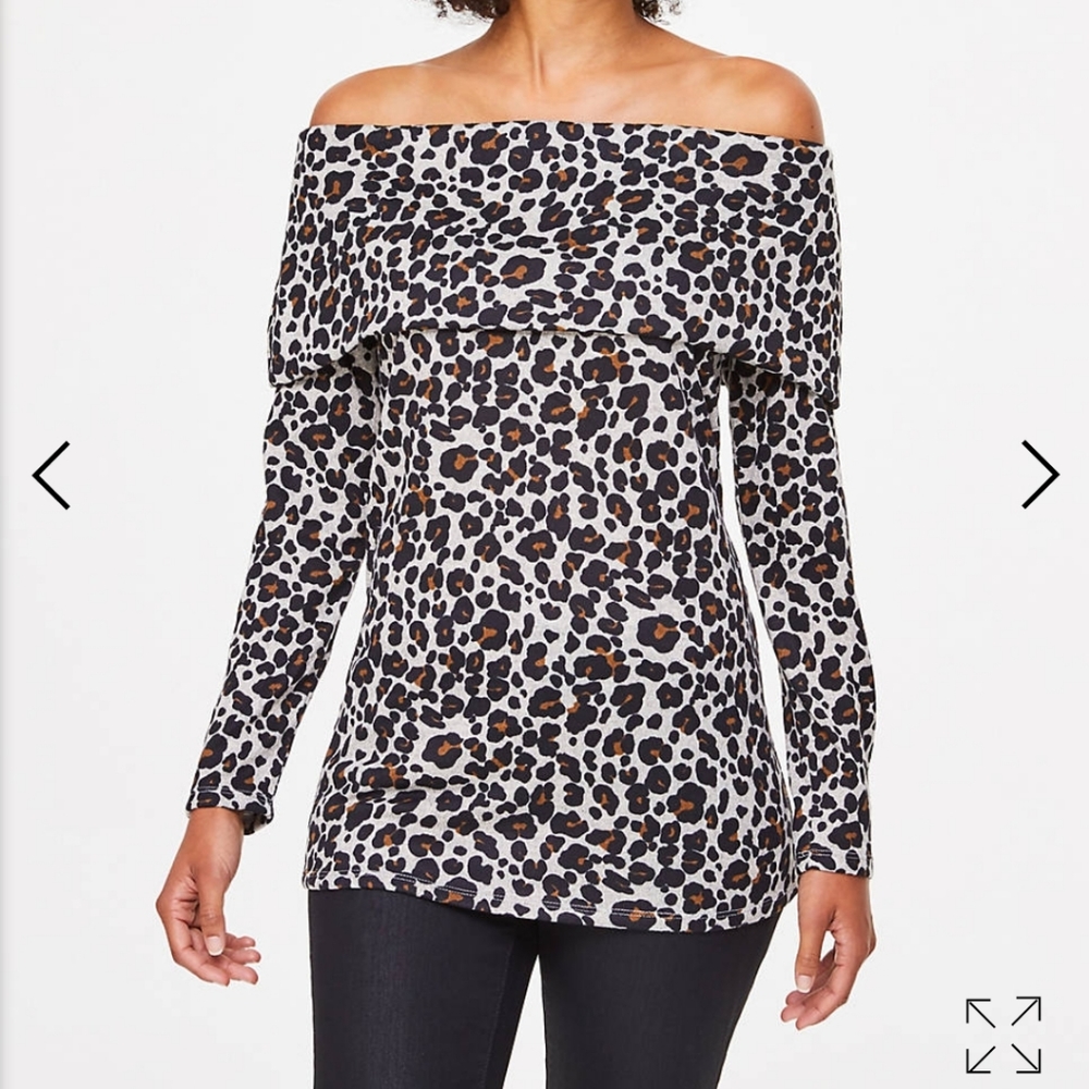 PETITE LEOPARD PRINT COZY OFF THE SHOULDER TUNIC T